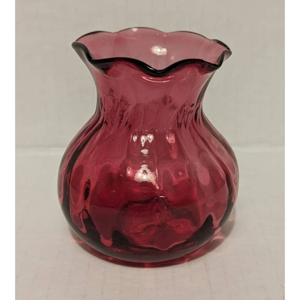 Vintage Cranberry Miniature Vase Flare Petaled Neck Pilgrim or Fenton Glass Pink - Picture 2 of 4